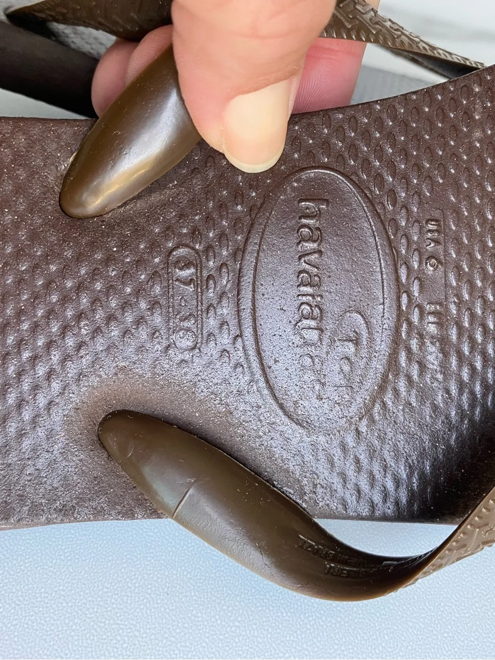 havaianas womens size 6 dark brown flips flops
